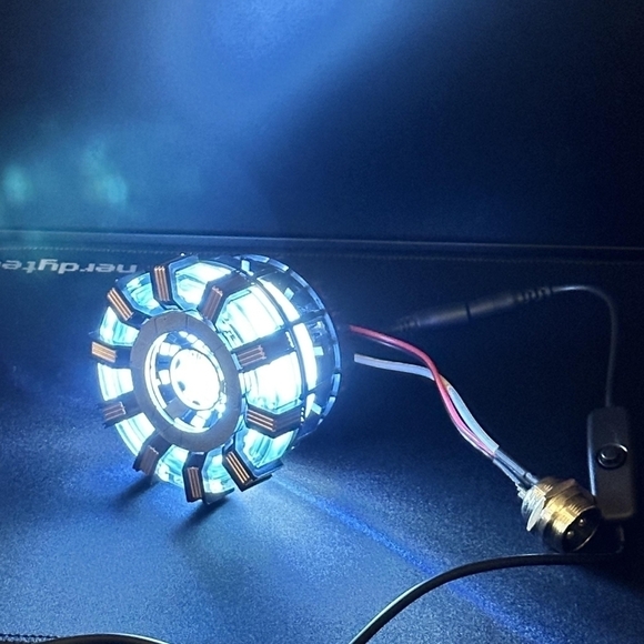1:1 Arc Reactor MK2 DIY Model Kit LED Chest Lamp USB Movie Props iron man - Picture 7 of 9